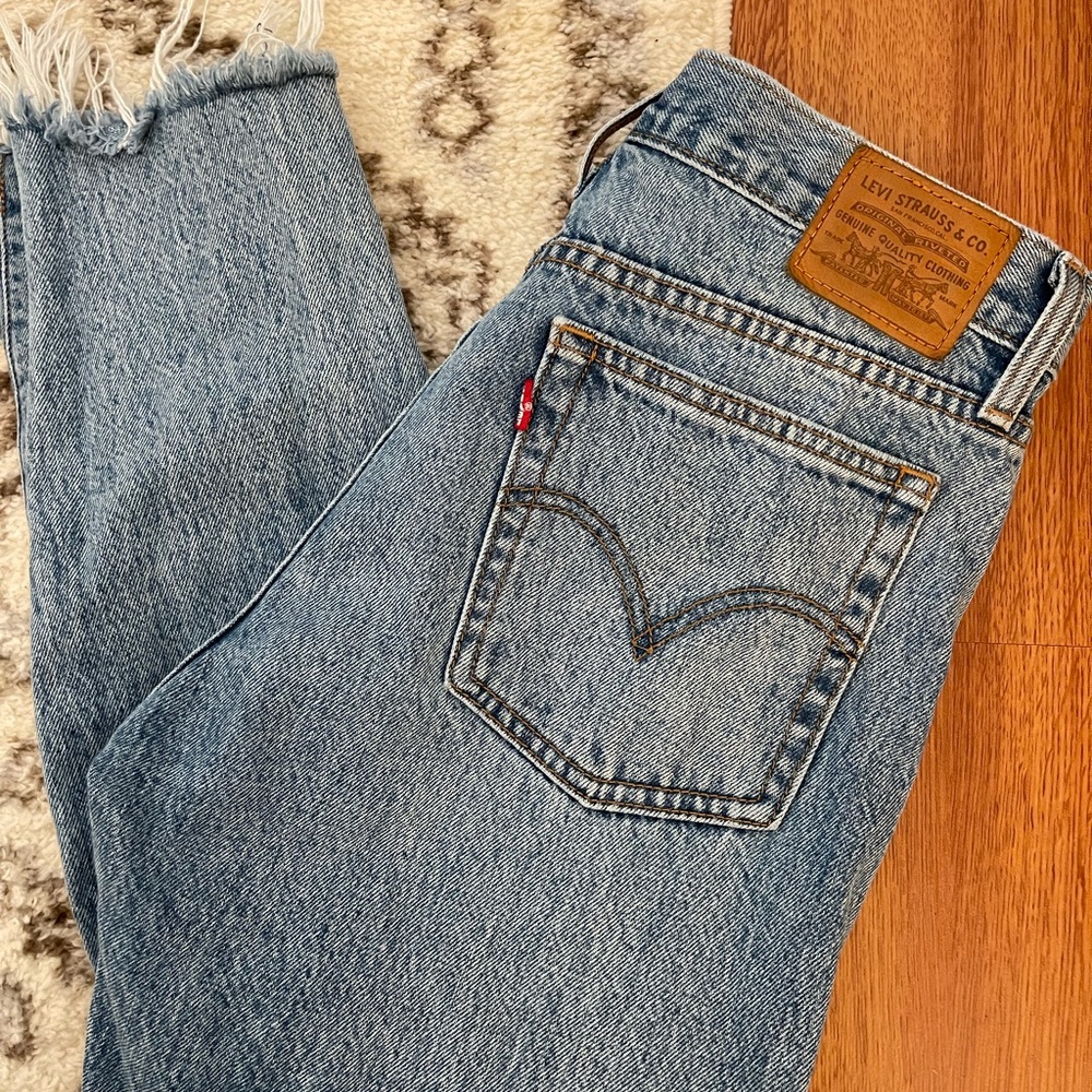 Levi Wedgie Raw edge jeans